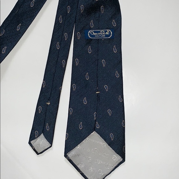 Oscar de la Renta Couture tie - Picture 2 of 6